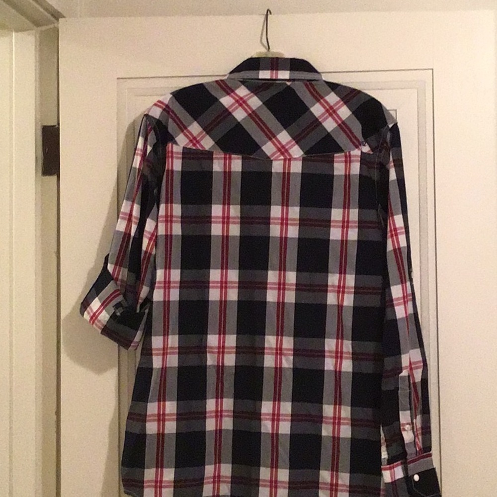 Button down - Picture 2 of 2